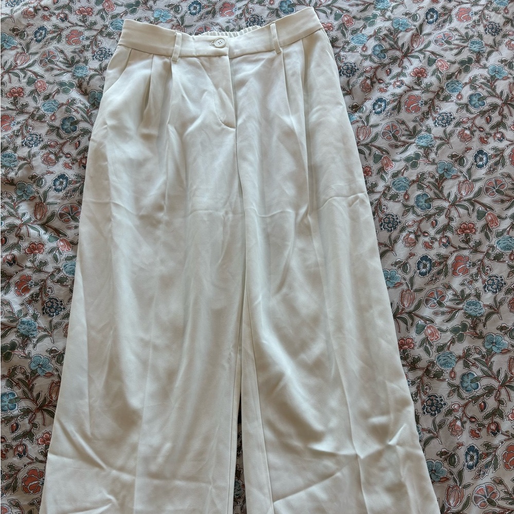 Cream / White • Wide Leg Dress Pants • Elastic Back Waist • Medium
